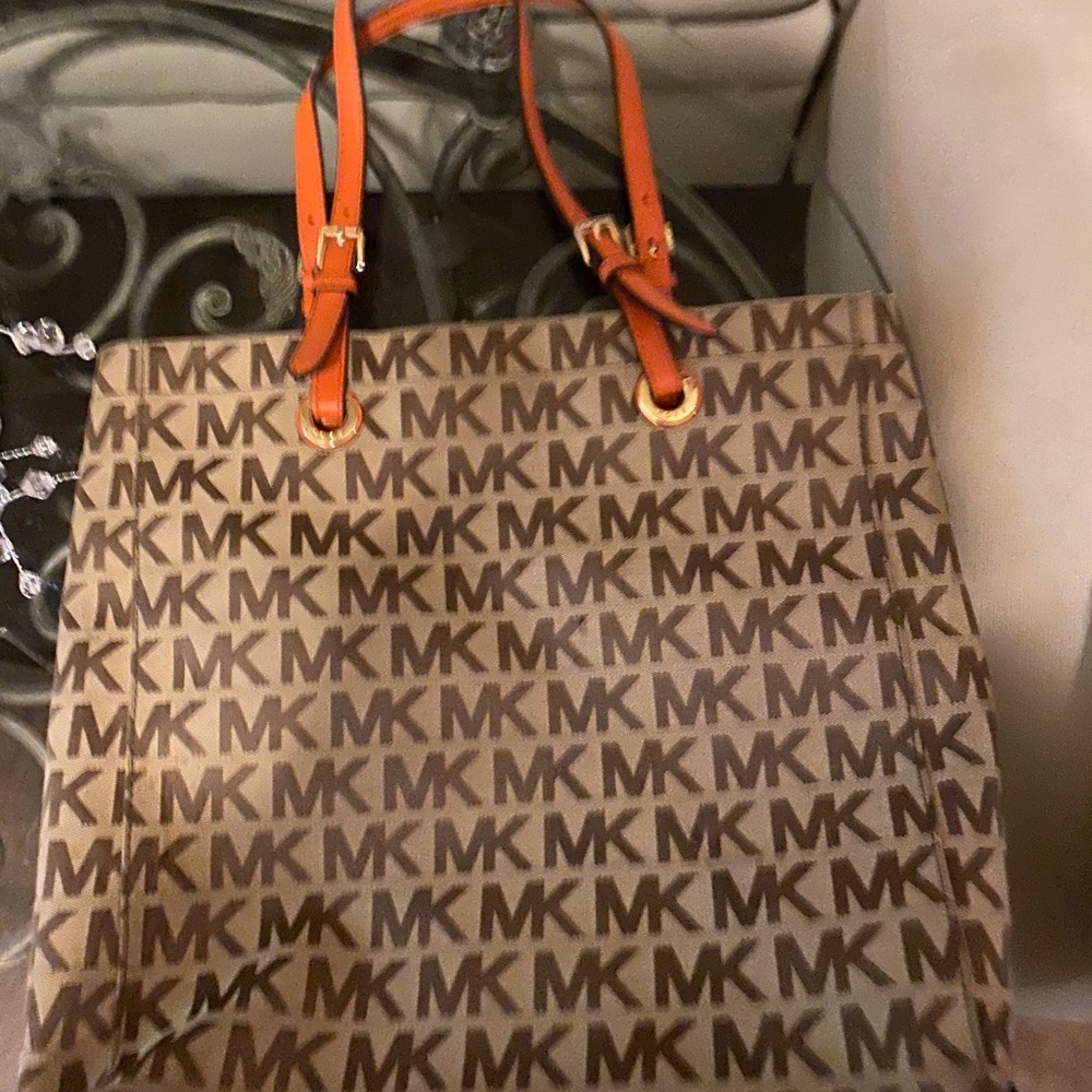 Michael Kors beige tan purse handbag orange straps